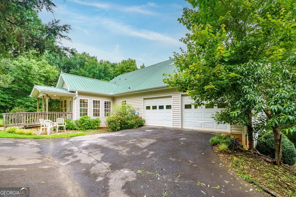 176 Big Oak Tree RD NW Adairsville, GA 30103