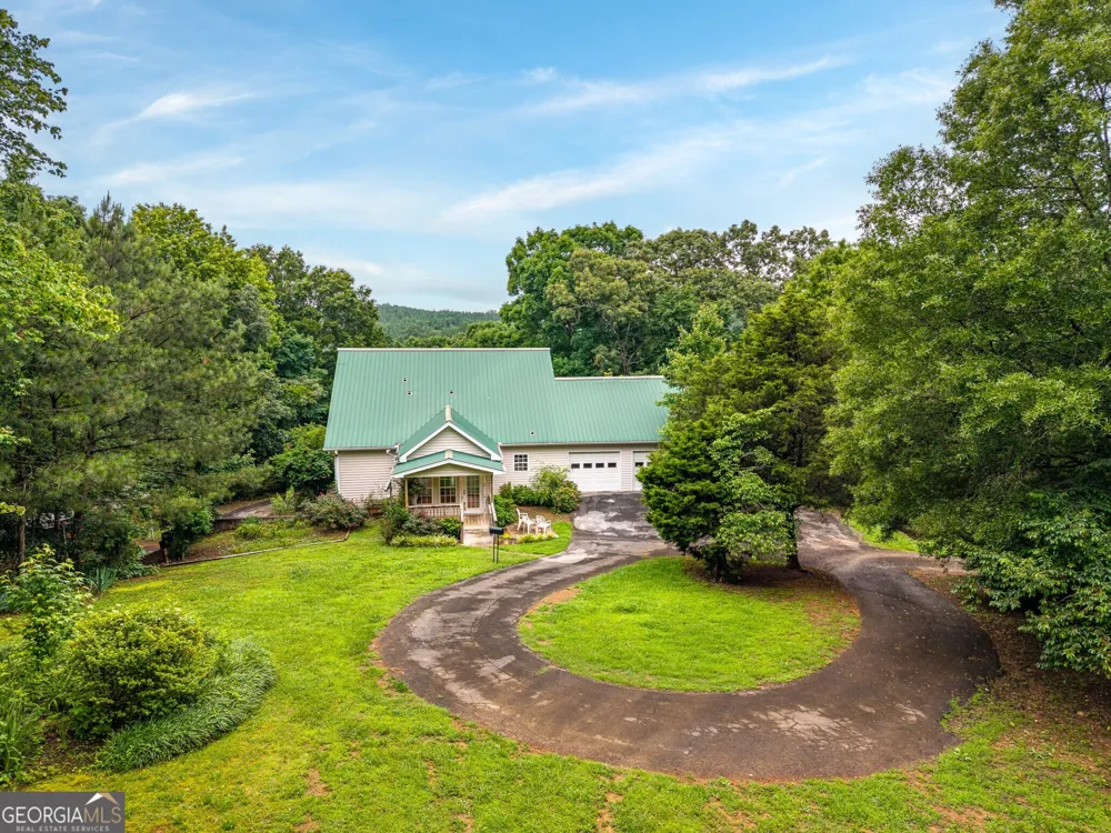 176 Big Oak Tree RD NW Adairsville, GA 30103