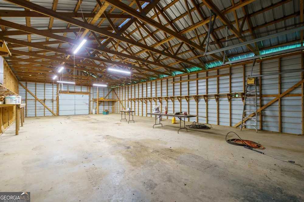 176 Big Oak Tree RD NW Adairsville, GA 30103