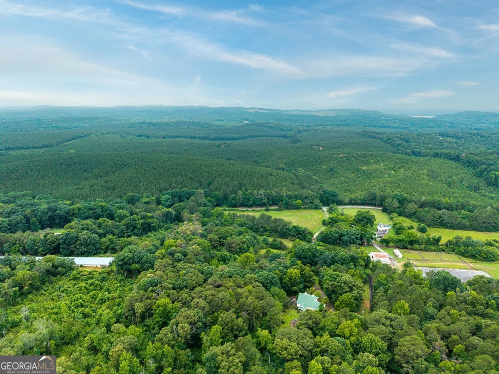 176 Big Oak Tree RD NW Adairsville, GA 30103