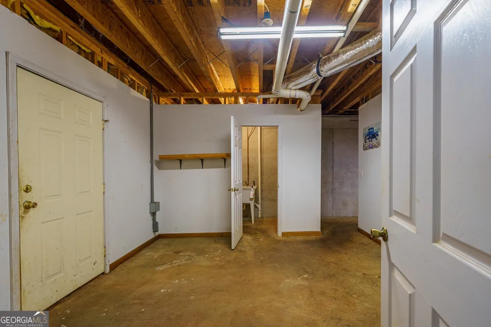 176 Big Oak Tree RD NW Adairsville, GA 30103