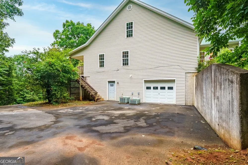 176 Big Oak Tree RD NW Adairsville, GA 30103