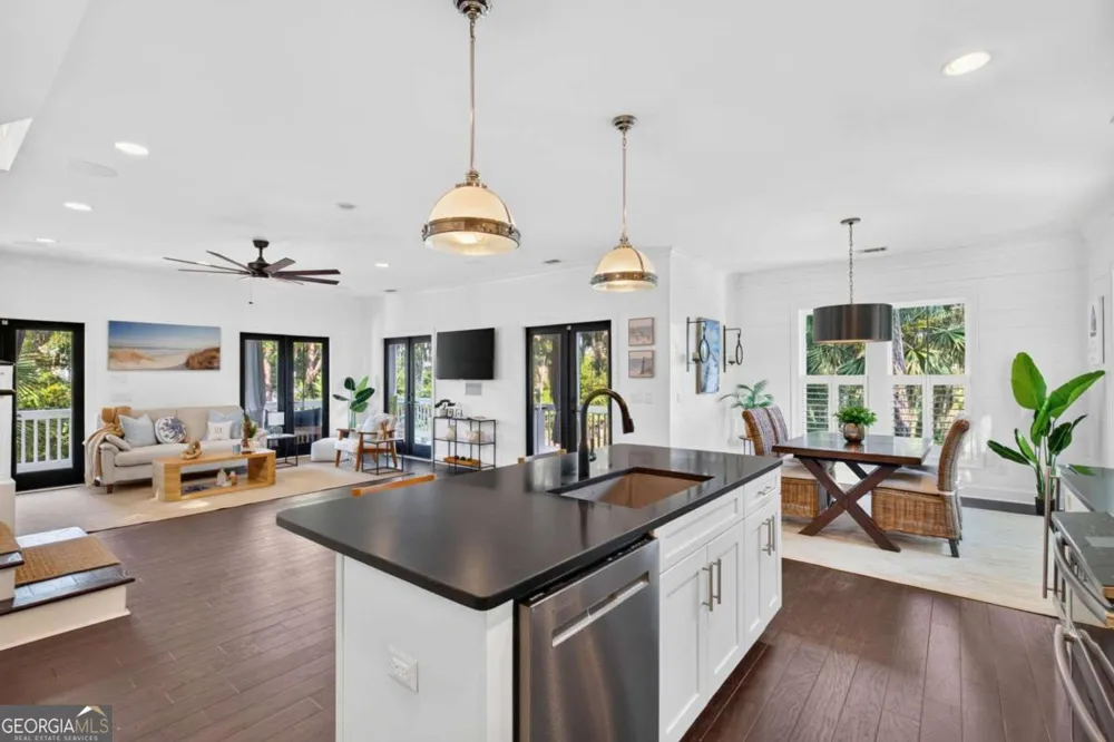 2 White Oak LN Tybee Island, GA 31328