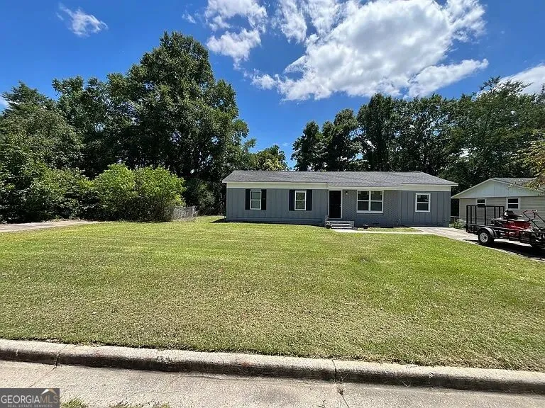 2844 Shamrock LN Macon, GA 31206