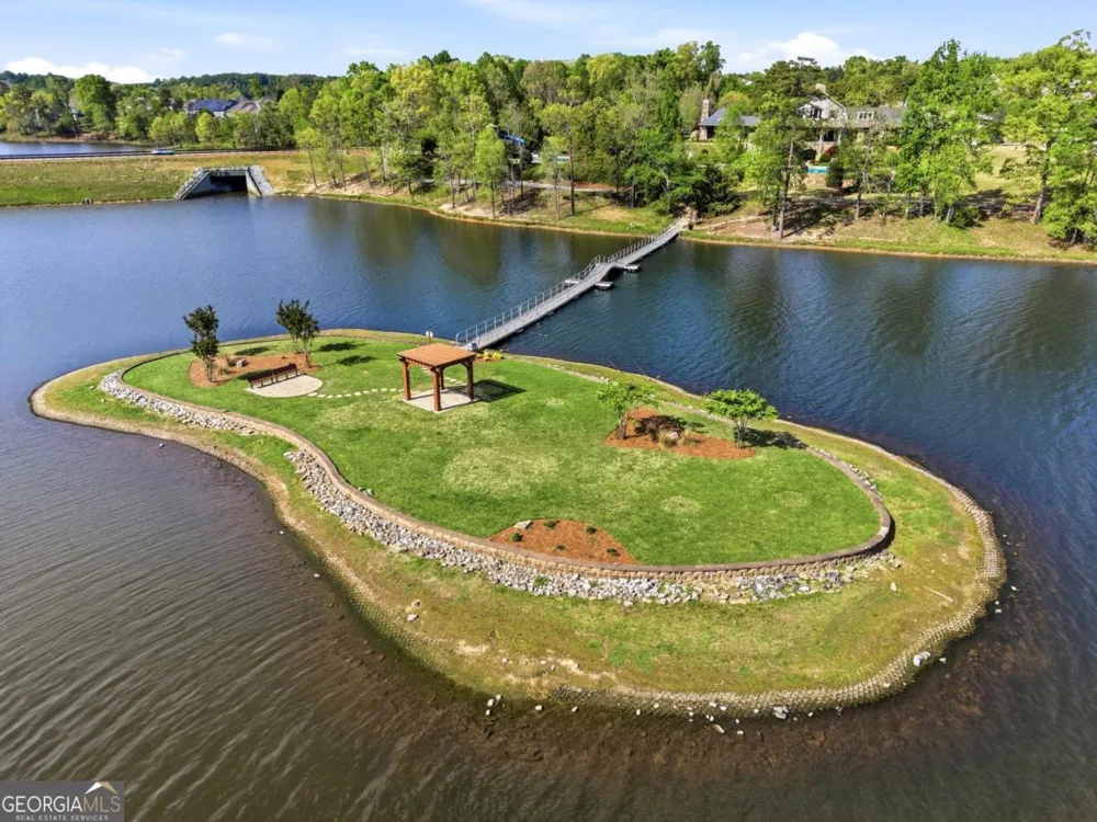 7812 Keepsake LN Flowery Branch, GA 30542