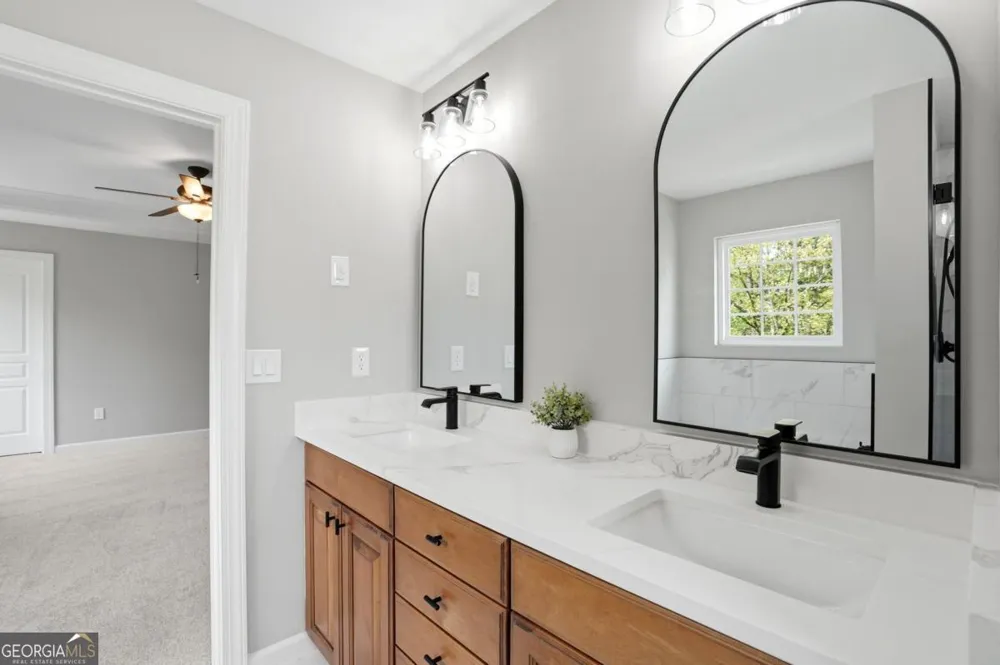 7812 Keepsake LN Flowery Branch, GA 30542