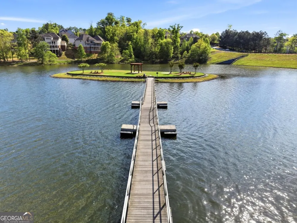 7812 Keepsake LN Flowery Branch, GA 30542