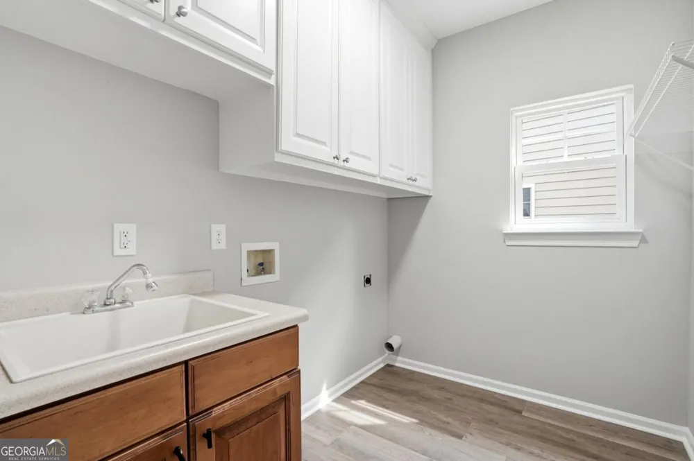 7812 Keepsake LN Flowery Branch, GA 30542