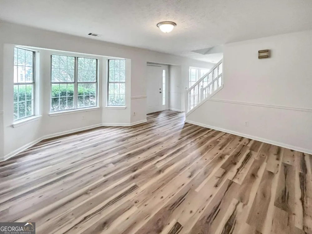 2945 Georgian Manor DR Alpharetta, GA 30022