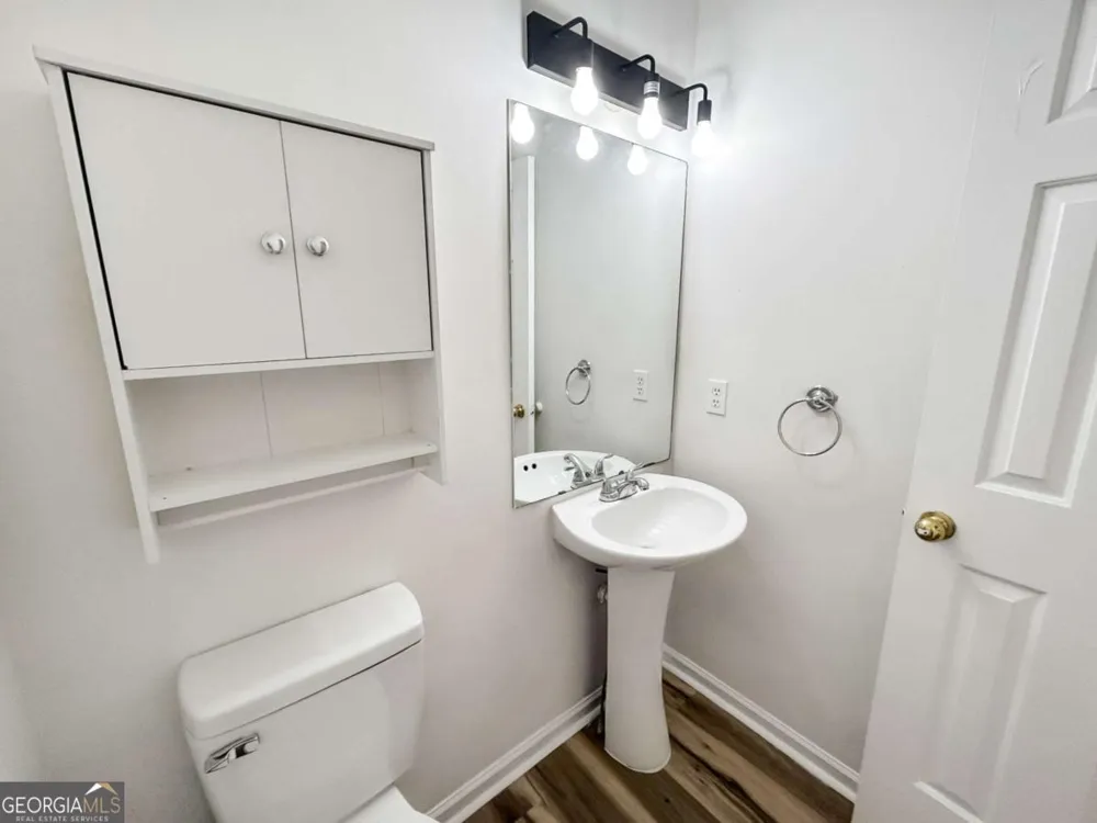 2945 Georgian Manor DR Alpharetta, GA 30022