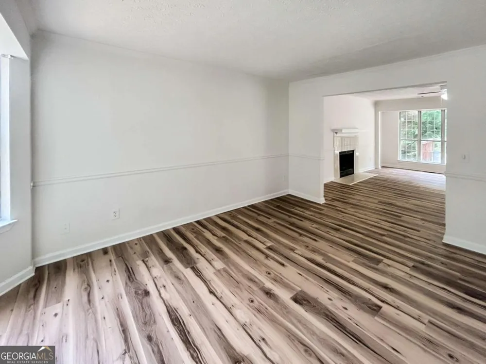 2945 Georgian Manor DR Alpharetta, GA 30022