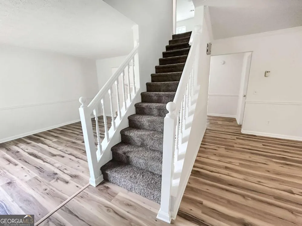 2945 Georgian Manor DR Alpharetta, GA 30022