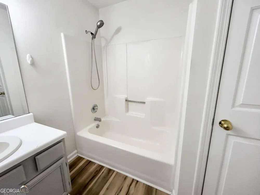 2945 Georgian Manor DR Alpharetta, GA 30022