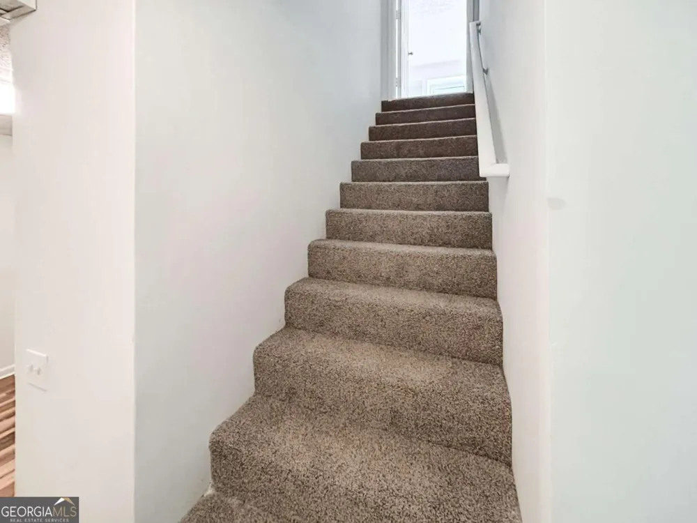 2945 Georgian Manor DR Alpharetta, GA 30022