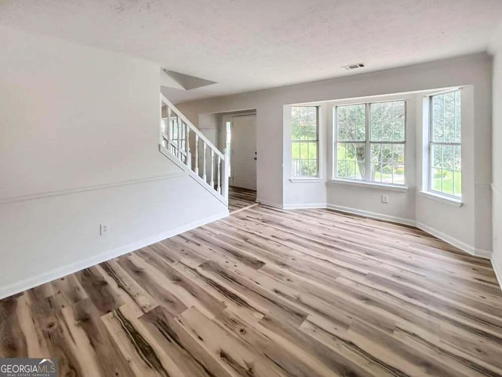 2945 Georgian Manor DR Alpharetta, GA 30022