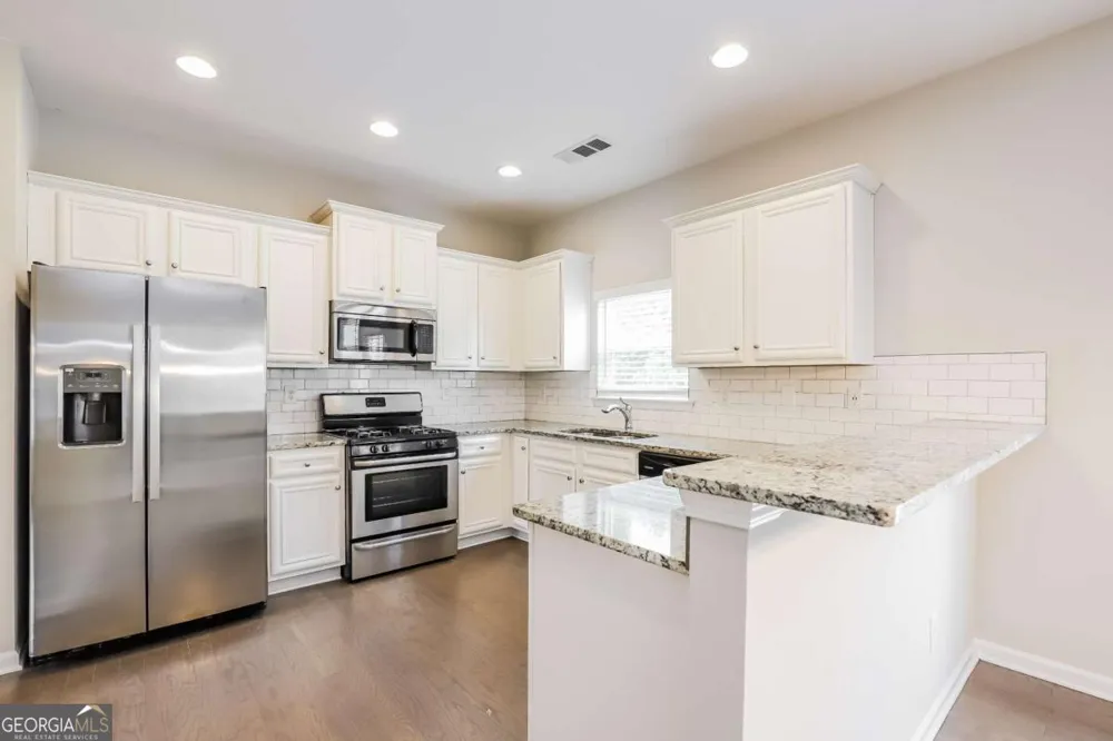 320 Fern CT Hoschton, GA 30548