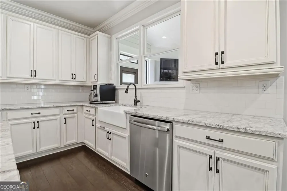 206 Maggies RD Canton, GA 30115