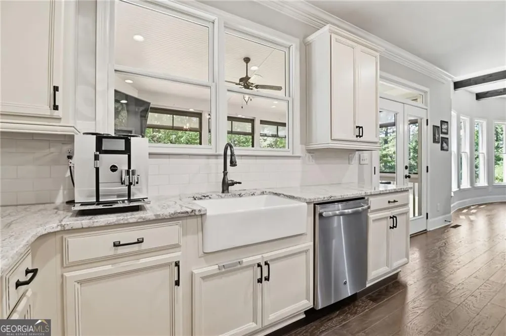 206 Maggies RD Canton, GA 30115