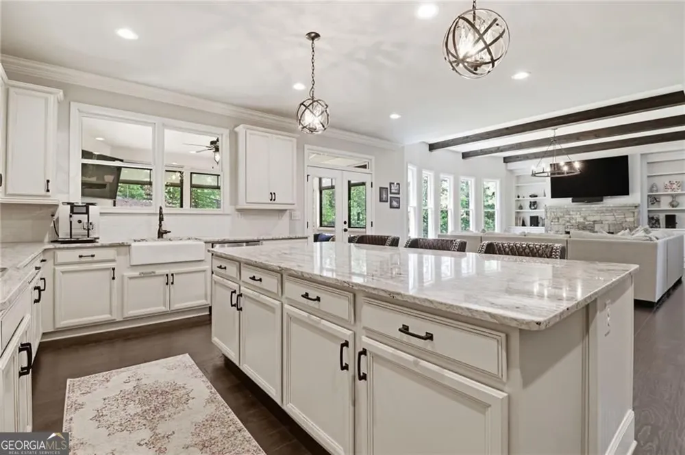 206 Maggies RD Canton, GA 30115
