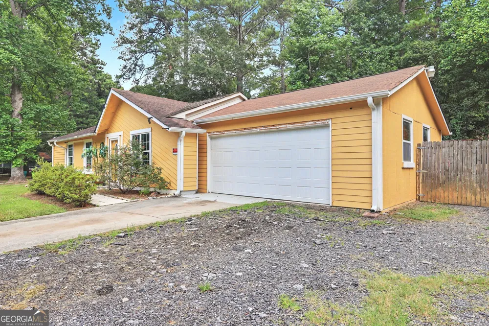 9018 Huntwood LN Riverdale, GA 30274