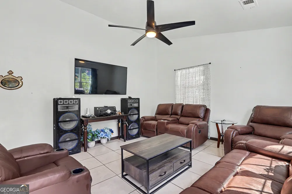 9018 Huntwood LN Riverdale, GA 30274
