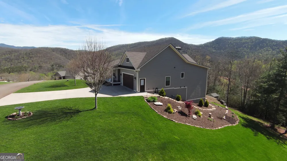 463 Ivy Log Heights RD Young Harris, GA 30582