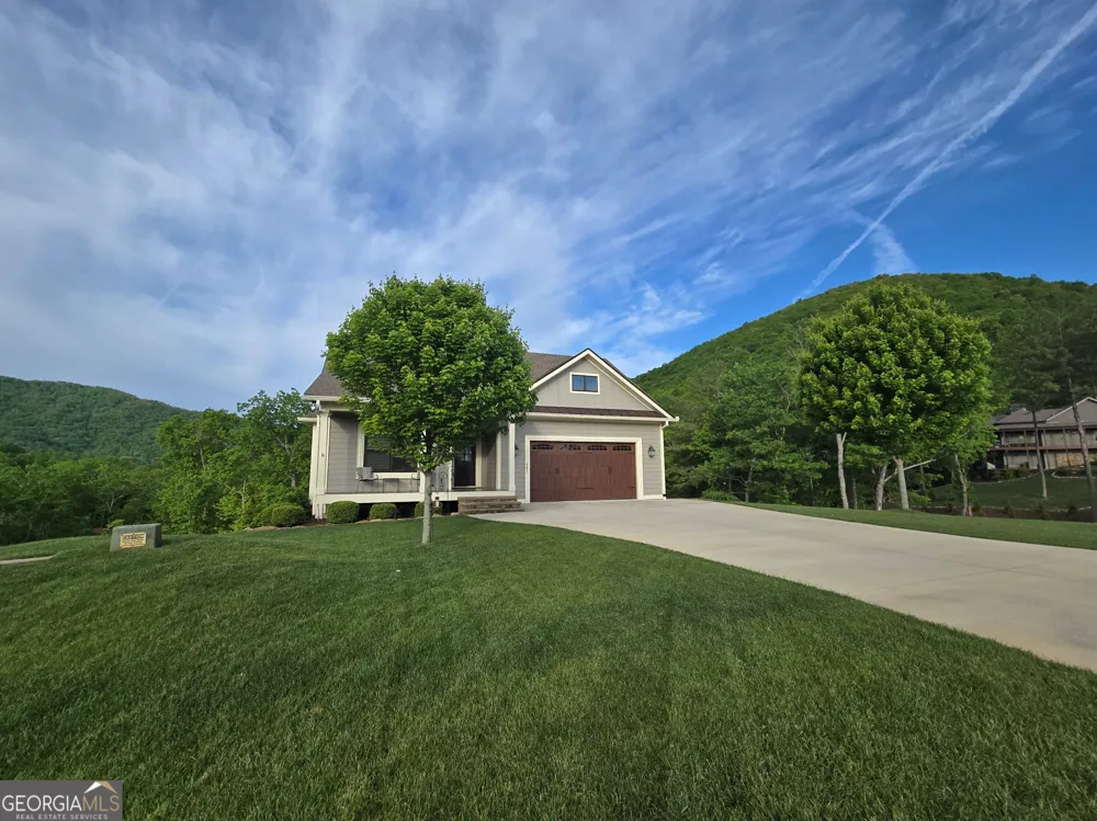 463 Ivy Log Heights RD Young Harris, GA 30582