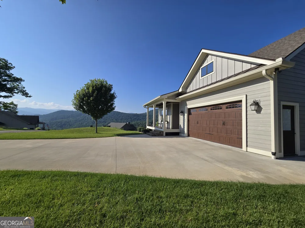 463 Ivy Log Heights RD Young Harris, GA 30582