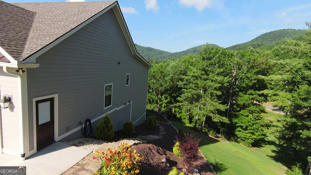 463 Ivy Log Heights RD Young Harris, GA 30582