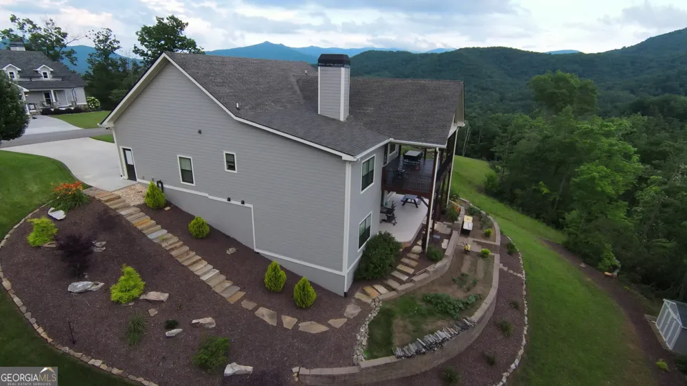 463 Ivy Log Heights RD Young Harris, GA 30582