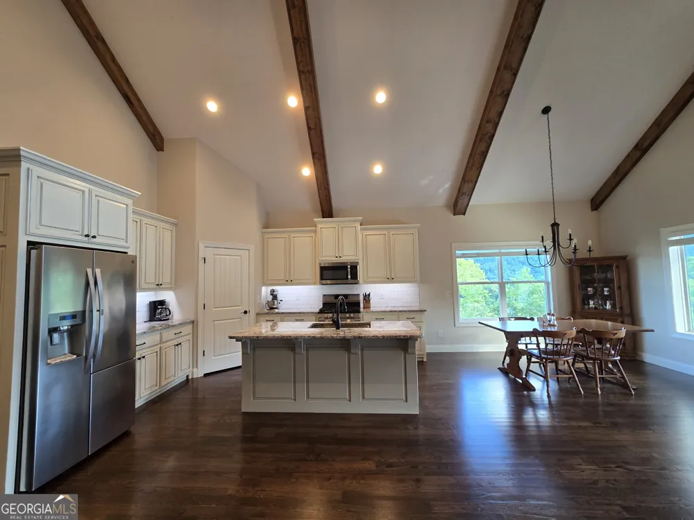 463 Ivy Log Heights RD Young Harris, GA 30582