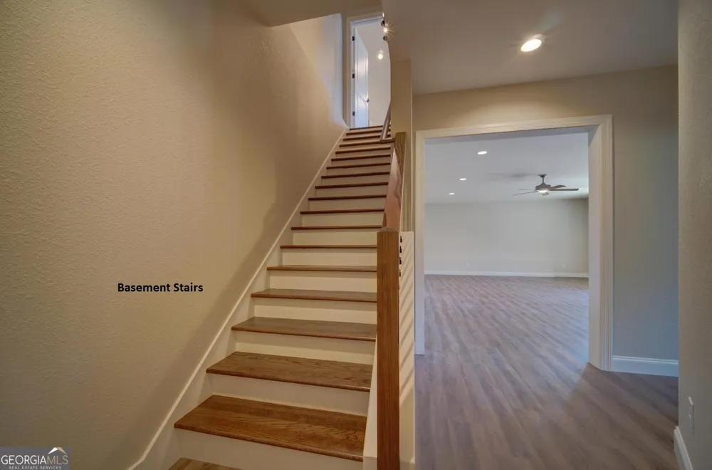 463 Ivy Log Heights RD Young Harris, GA 30582