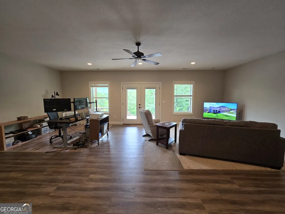 463 Ivy Log Heights RD Young Harris, GA 30582