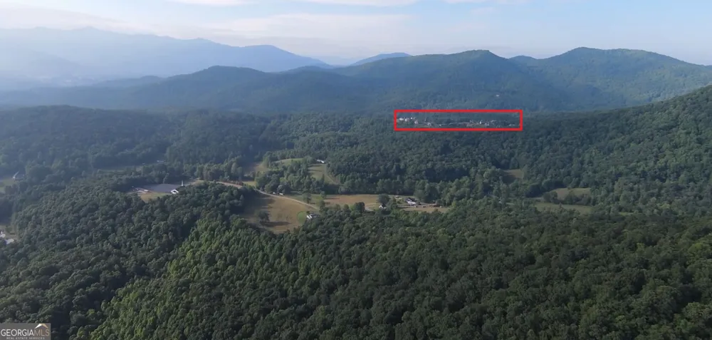 463 Ivy Log Heights RD Young Harris, GA 30582