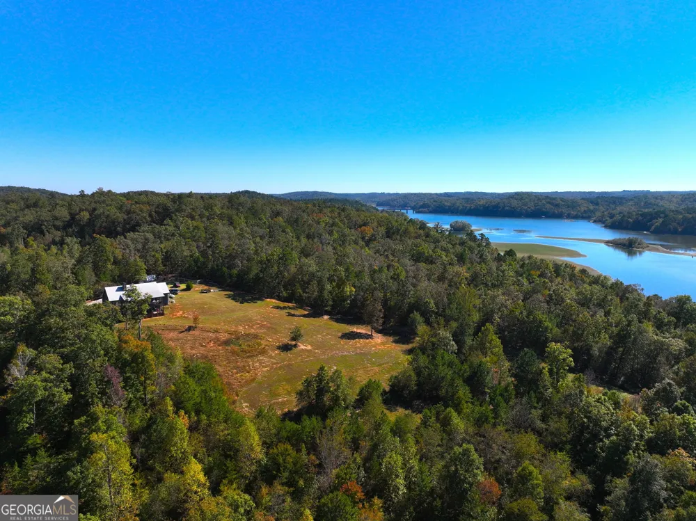 284 River RD Westminster, SC 29693