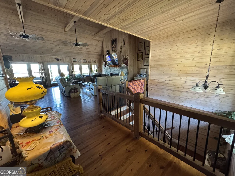 284 River RD Westminster, SC 29693