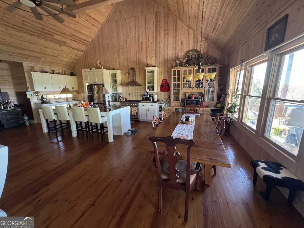 284 River RD Westminster, SC 29693