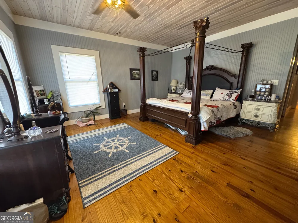 284 River RD Westminster, SC 29693