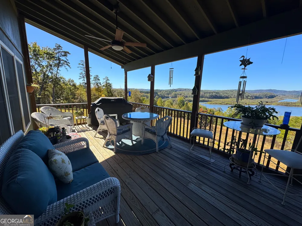 284 River RD Westminster, SC 29693