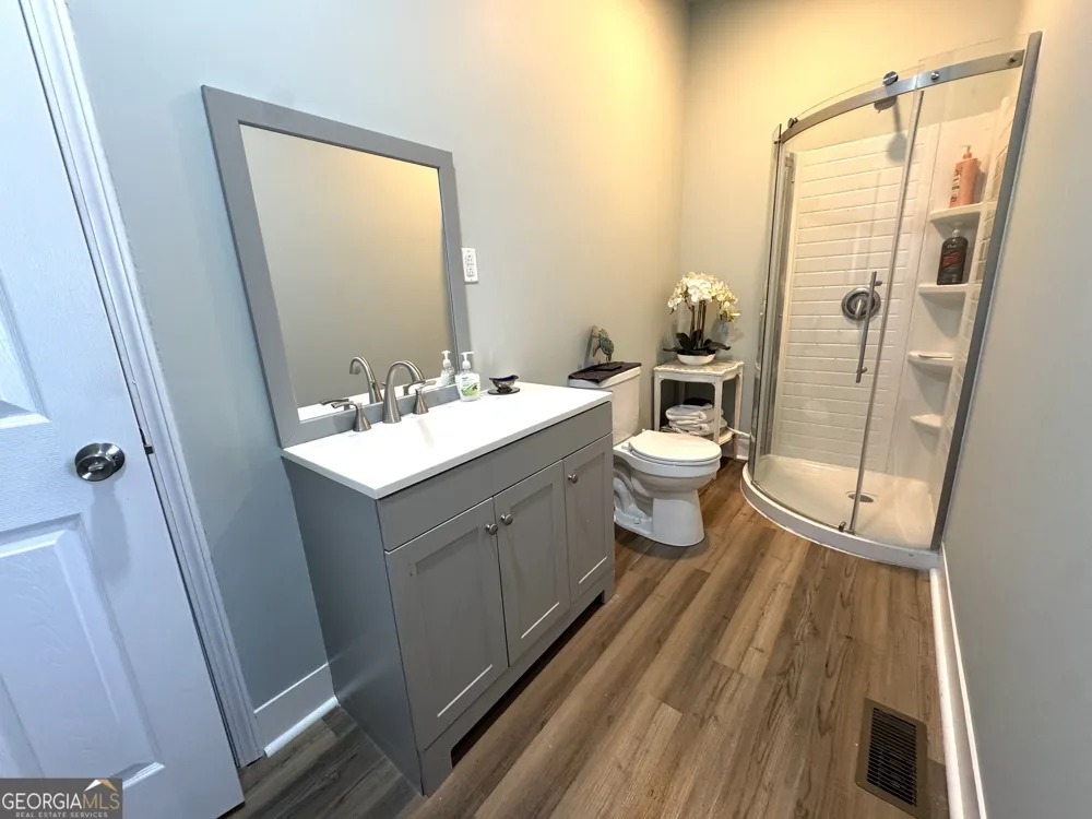 284 River RD Westminster, SC 29693