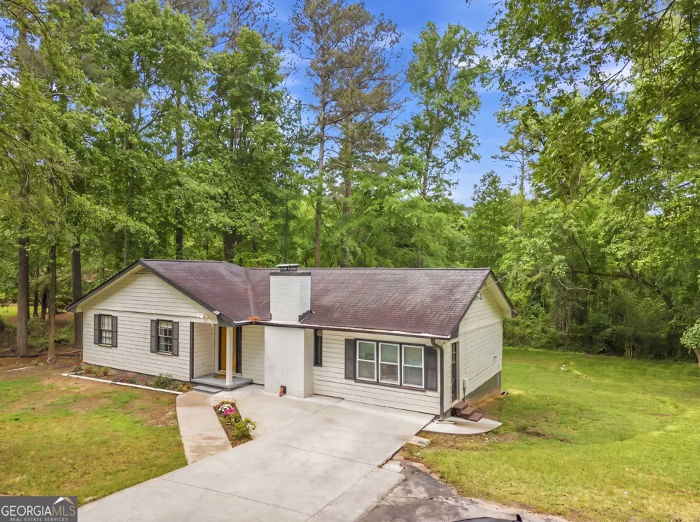 3186 White RD NE Conyers, GA 30012