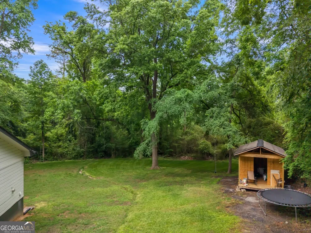 3186 White RD NE Conyers, GA 30012
