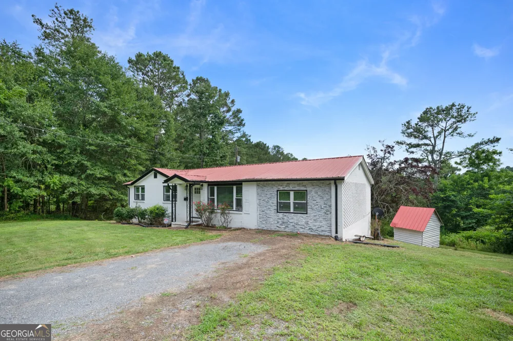 1945 Big Ridge RD Talking Rock, GA 30175