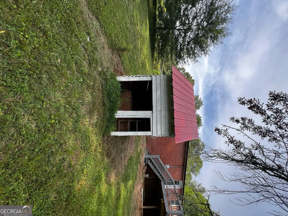 1945 Big Ridge RD Talking Rock, GA 30175