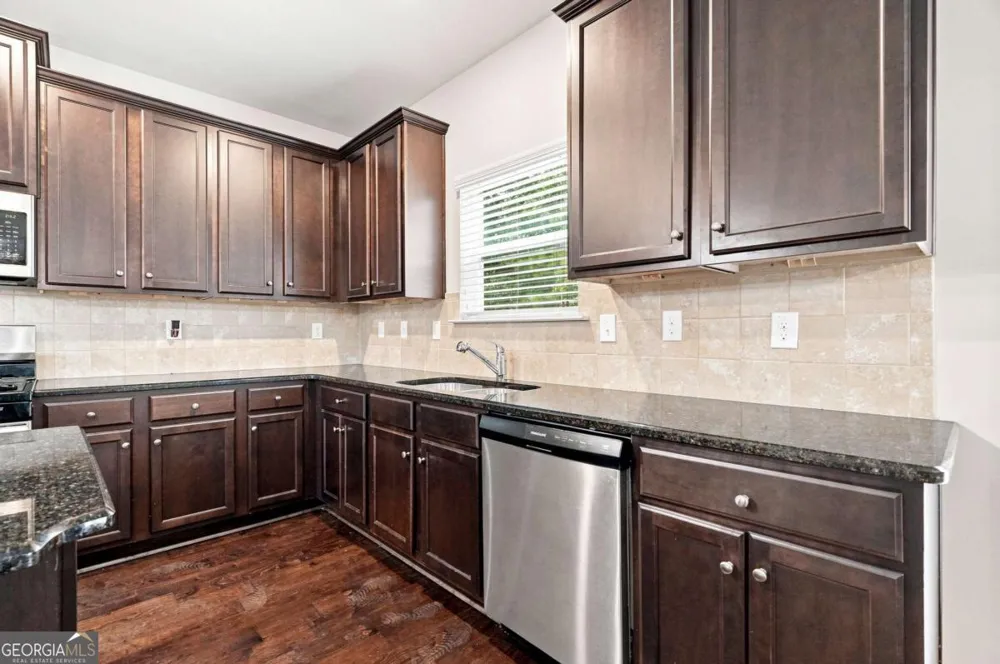 6323 Oakwell PL Fairburn, GA 30213