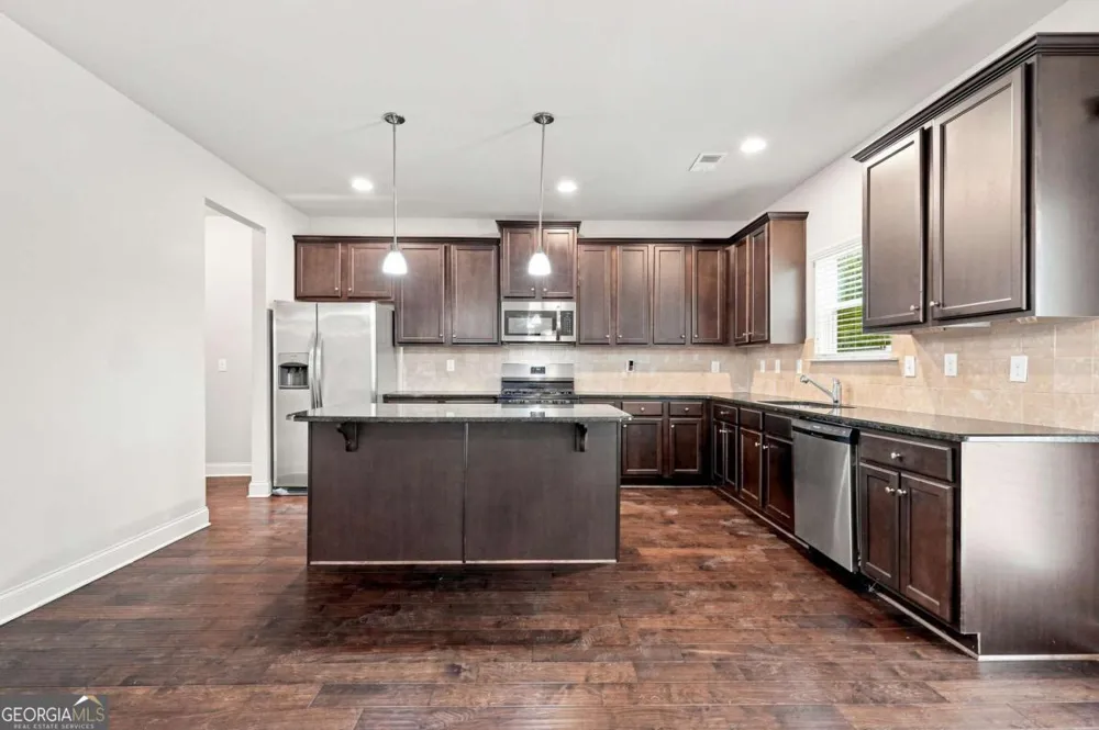 6323 Oakwell PL Fairburn, GA 30213
