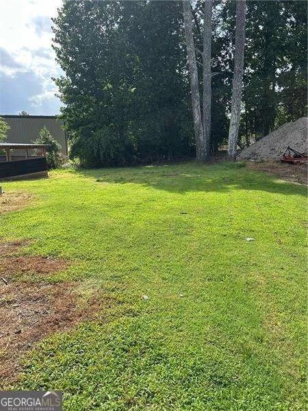 4233 Cantrell RD NW Acworth, GA 30101