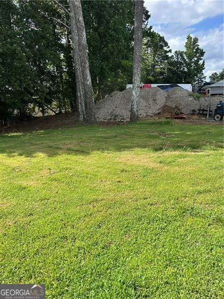 4233 Cantrell RD NW Acworth, GA 30101
