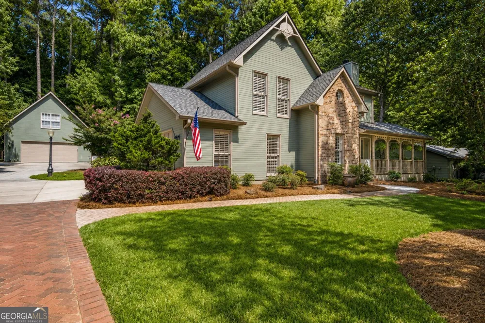 110 Shadowood LN Peachtree City, GA 30269