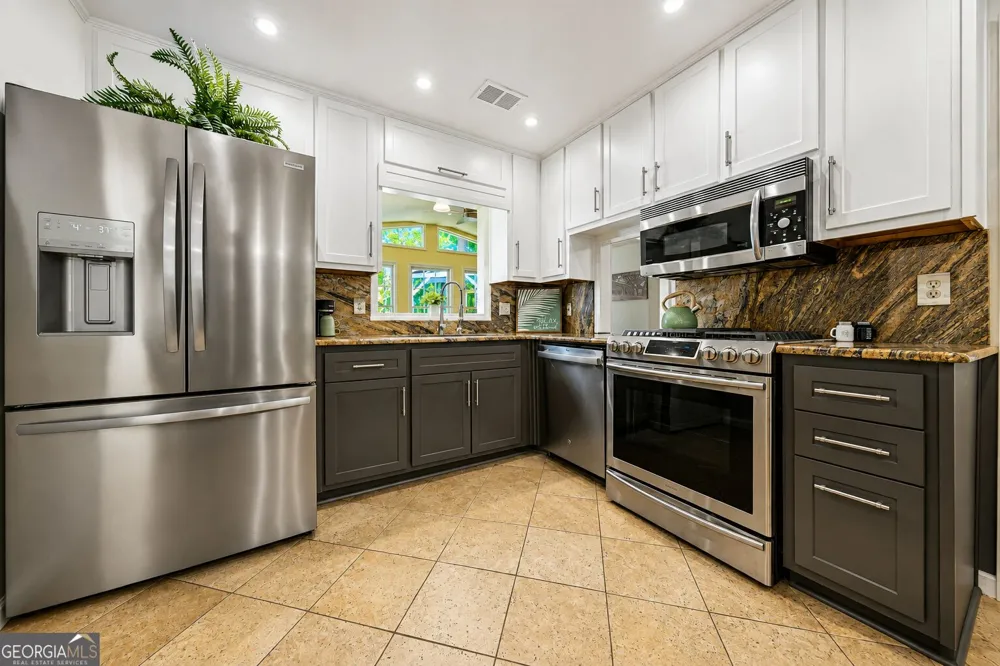 110 Shadowood LN Peachtree City, GA 30269